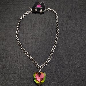 Paparazzi Iridescent Heart Pendant Silver Tone Chain Necklace And Earrings Set